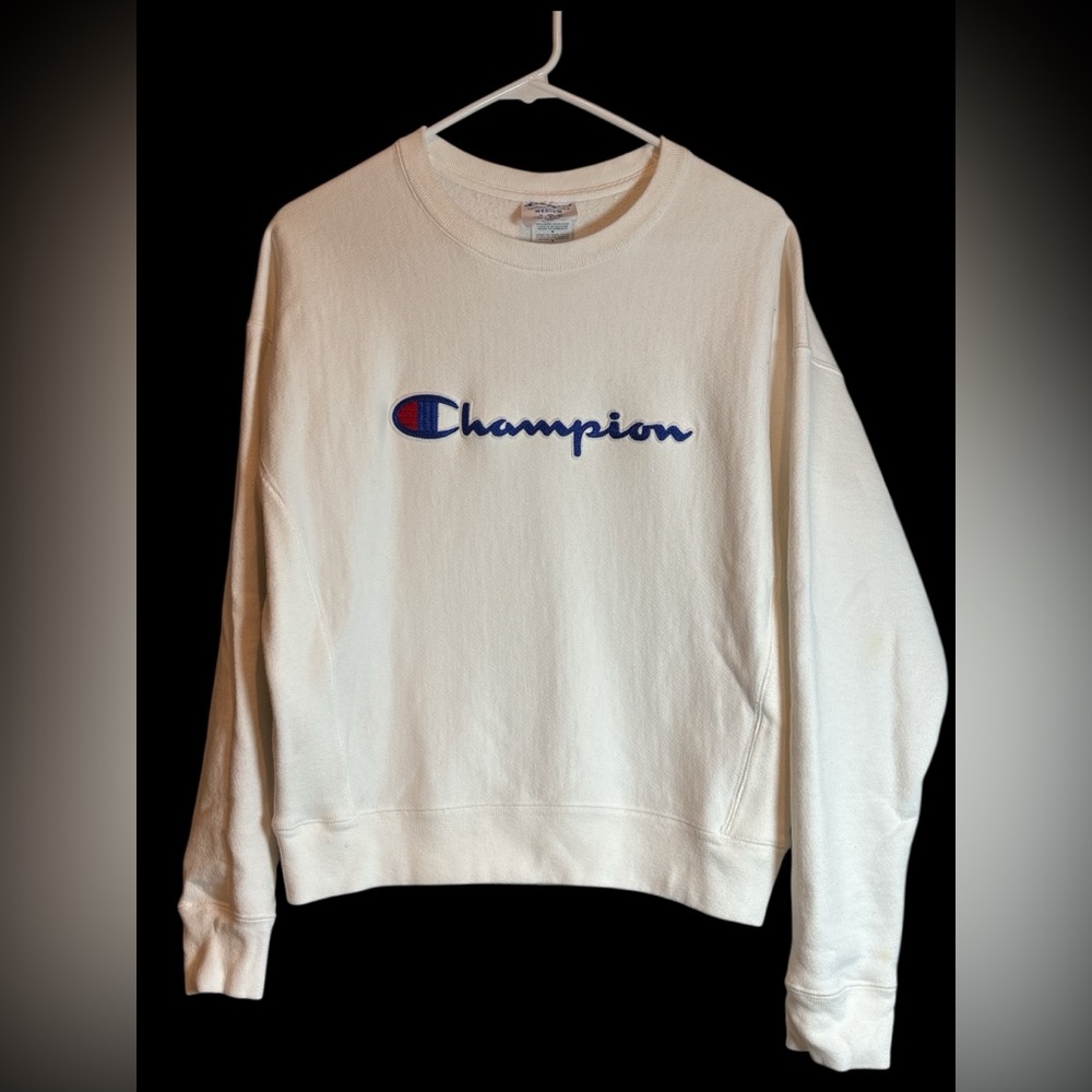 Champion Cream Crewneck Sweatshirt Size Medium Embroidered Logo